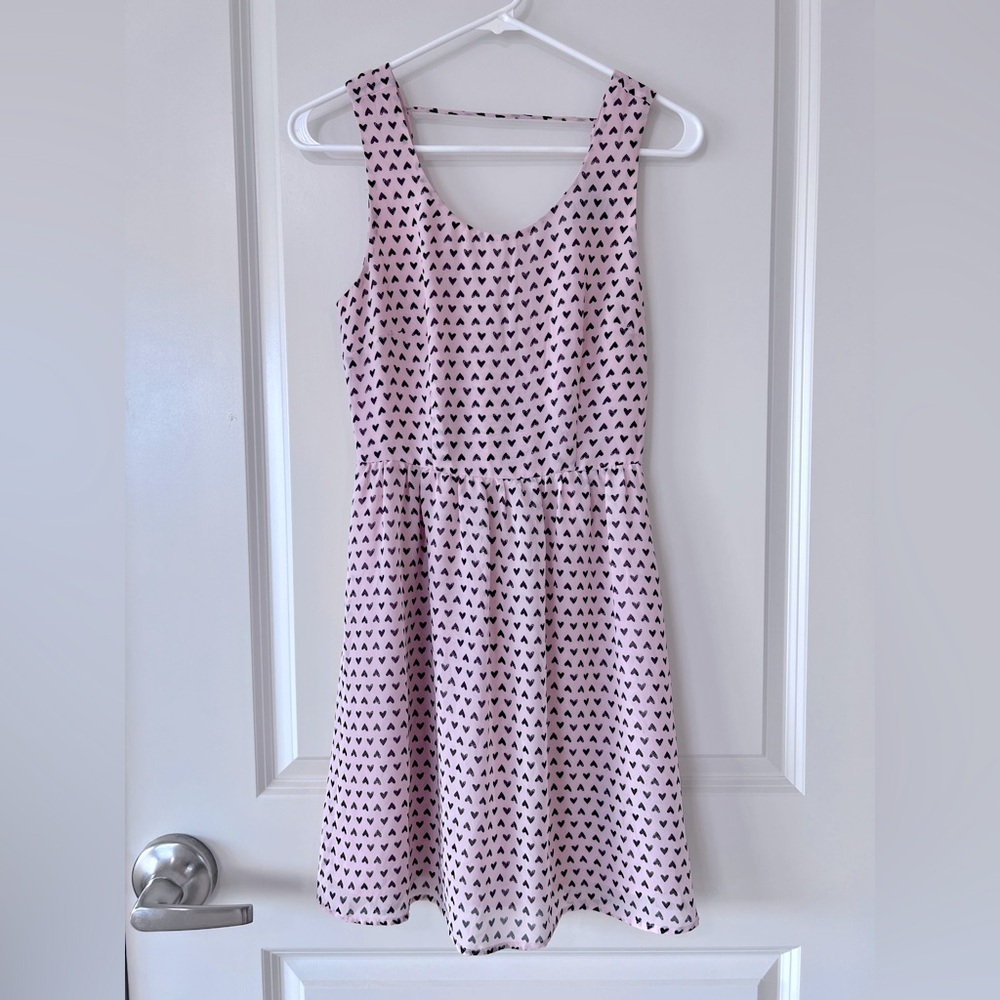 Forever 21 Pink and Black heart Casual Mini Sundress